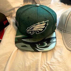 NFL Eagles hat by New ERA